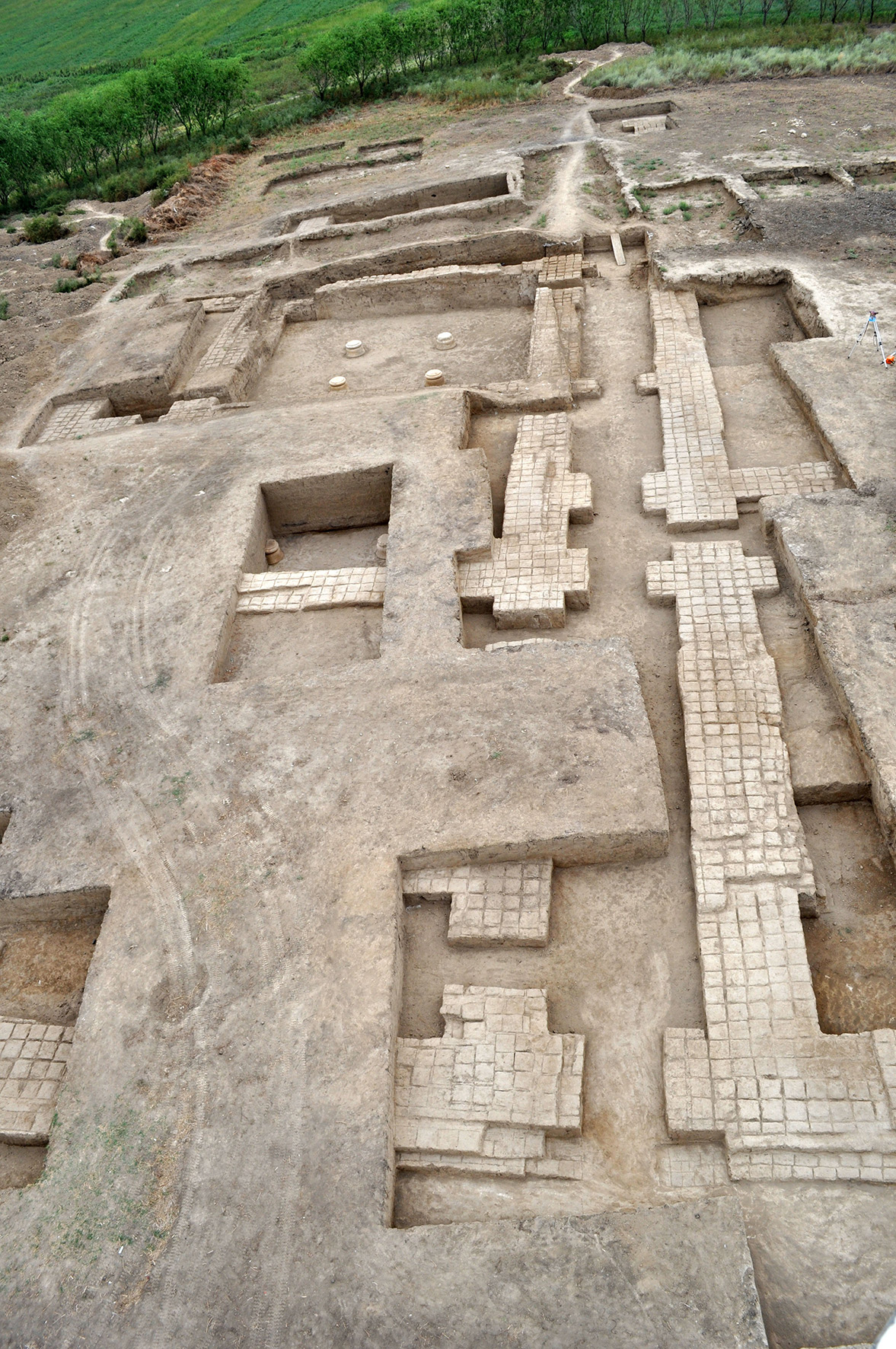 Großer Nord-Süd-Korridor (RXVII/XIII/VIII/I/III/IV/XI) von Süden, 2011