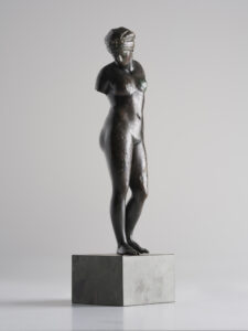 Mädchen von Beröa. Ein Meisterwerk im kleinen Format. Bronzestatuette, 120–100 v. Chr